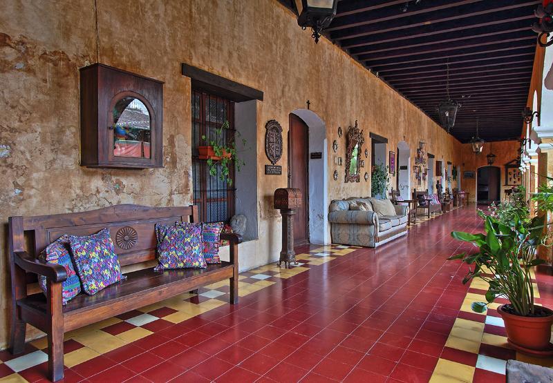 Hotel Convento Santa Catalina By Ahs Antigua Exterior foto